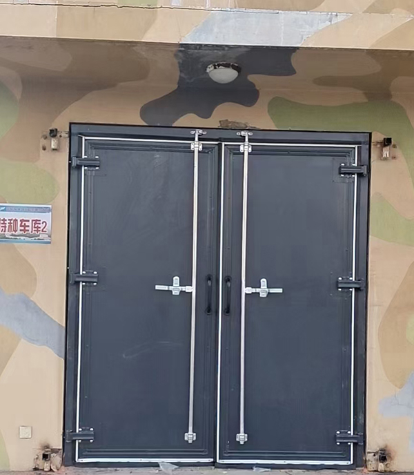 杨陵工业平开门