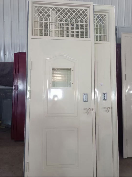 杨陵学校教室门