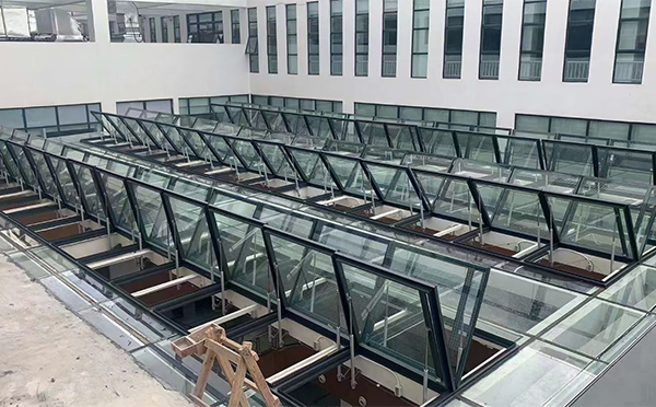 百安科技有限公司近期杨陵排烟窗项目案例分享 百安科技有限公司近期杨陵排烟窗项目案例分享