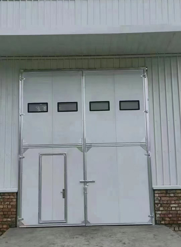 杨陵工业门在设备装配车间出入口的实施记录