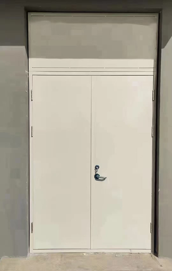 展览馆项目完成大跨度杨陵防火门安装 展览馆项目完成大跨度杨陵防火门安装